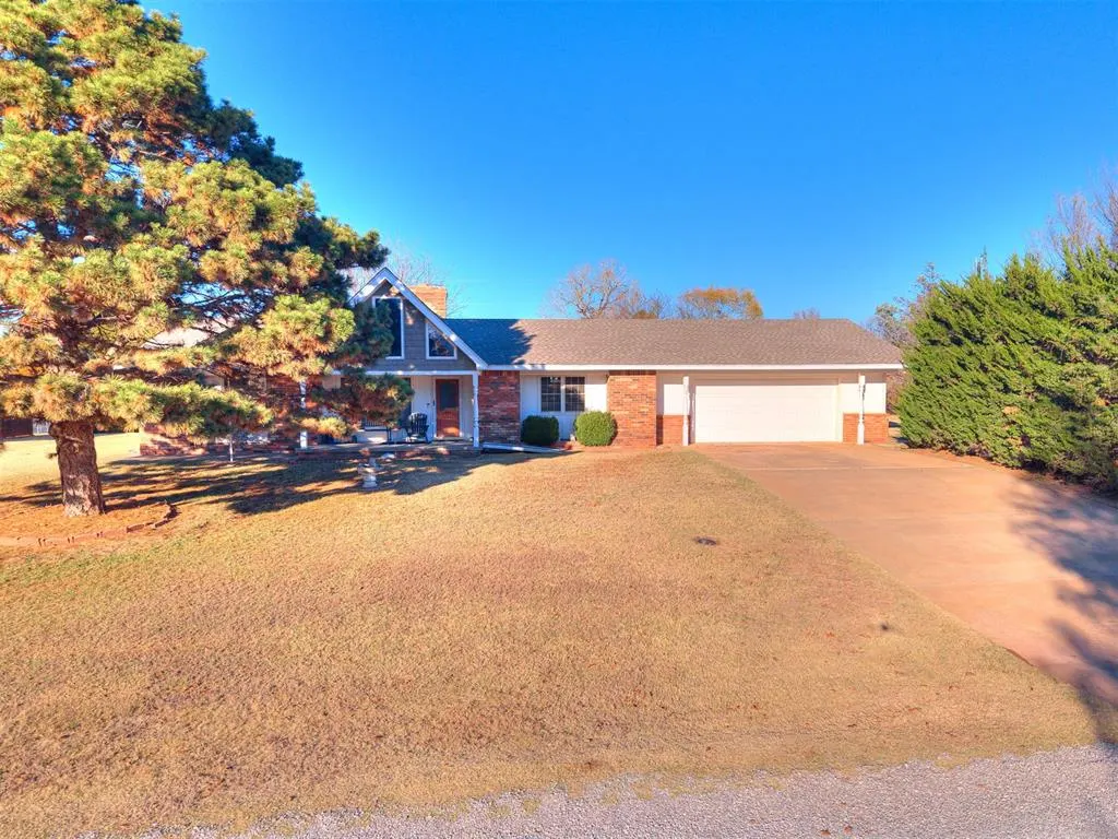 Photo 14 — 105 Wildwood Drive, Kingfisher, OK 73750
