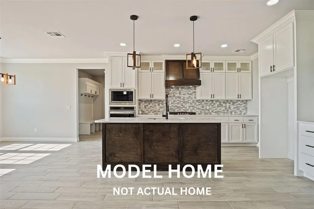 Photo 9 — 1199 Wolf Creek Drive, Blanchard, OK 73010