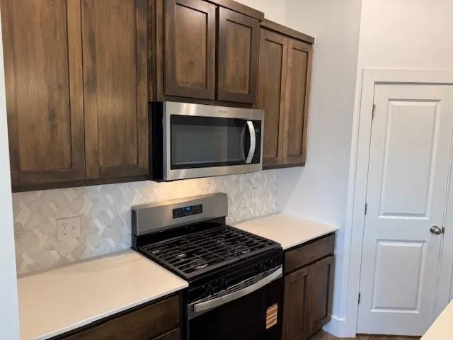 Photo 9 — 15809 Nighthawk Drive, Oklahoma City, OK 73170