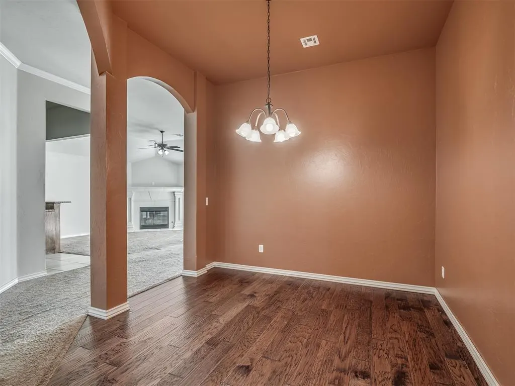Photo 2 — 1604 NW 123rd Place, Oklahoma City, OK 73120