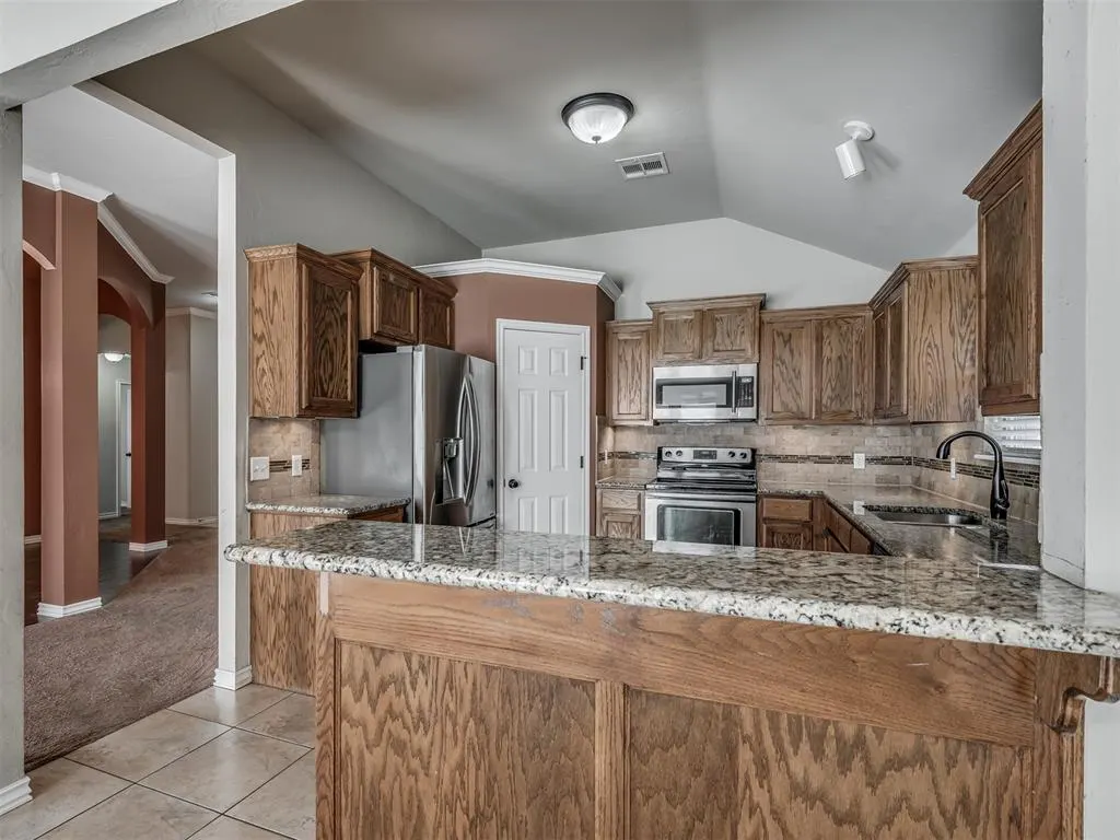 Photo 11 — 1604 NW 123rd Place, Oklahoma City, OK 73120