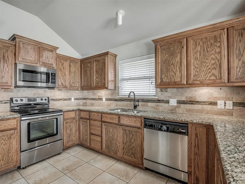 Photo 13 — 1604 NW 123rd Place, Oklahoma City, OK 73120