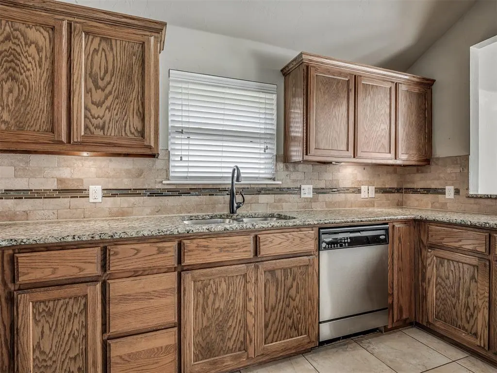Photo 17 — 1604 NW 123rd Place, Oklahoma City, OK 73120