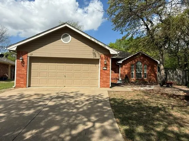 Photo 2 — 17 Sequoyah Boulevard, Shawnee, OK 74801