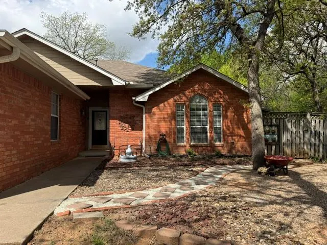 Photo 3 — 17 Sequoyah Boulevard, Shawnee, OK 74801