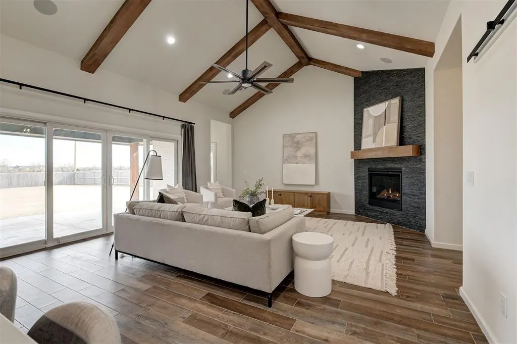 Photo 5 — 14800 Frankston Drive, Oklahoma City, OK 73142