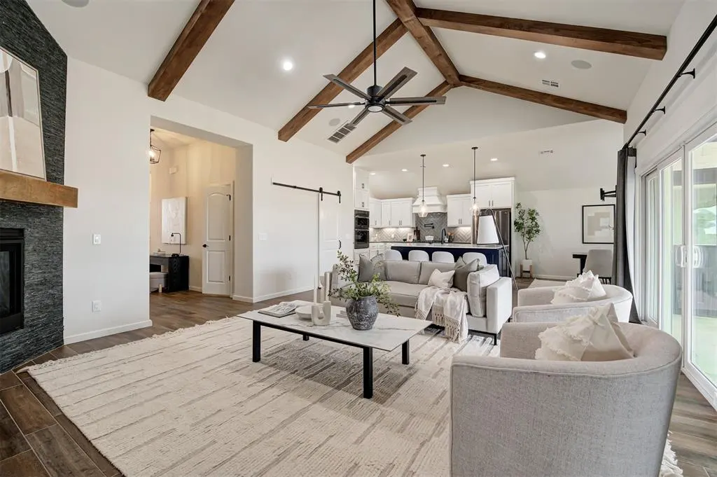Photo 8 — 14800 Frankston Drive, Oklahoma City, OK 73142