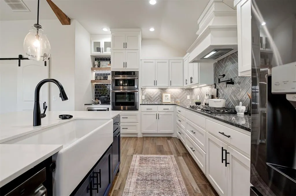 Photo 12 — 14800 Frankston Drive, Oklahoma City, OK 73142