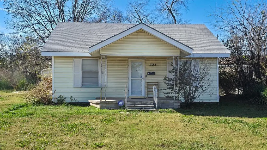 Front exterior — 525 S Lake Murray Drive, Ardmore, OK 73401