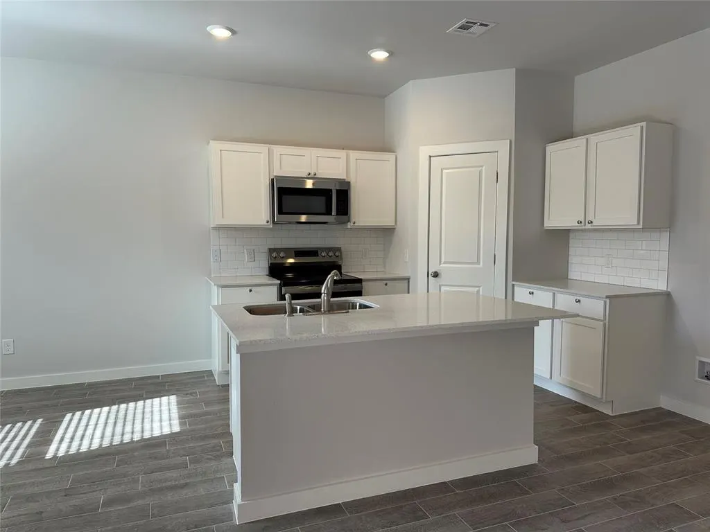 Photo 3 — 17050 Lantana Loop, Newalla, OK 74857