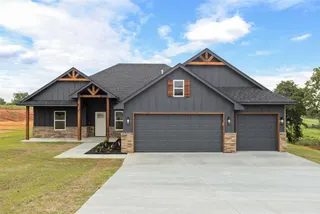 Sold home at 3000 Road Runner Court