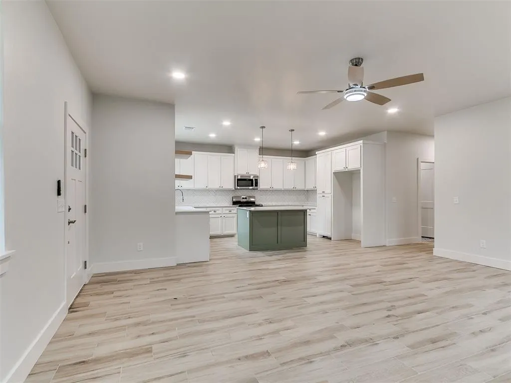 Photo 9 — 2120 NE 14th Street, Oklahoma City, OK 73117