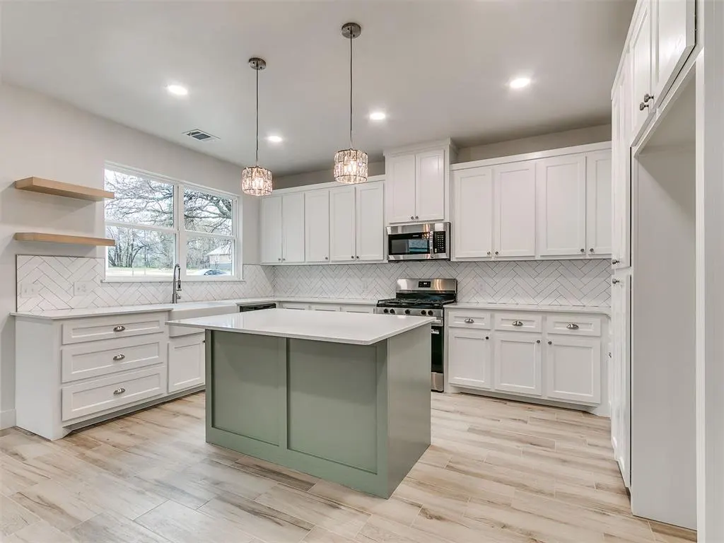 Photo 12 — 2120 NE 14th Street, Oklahoma City, OK 73117