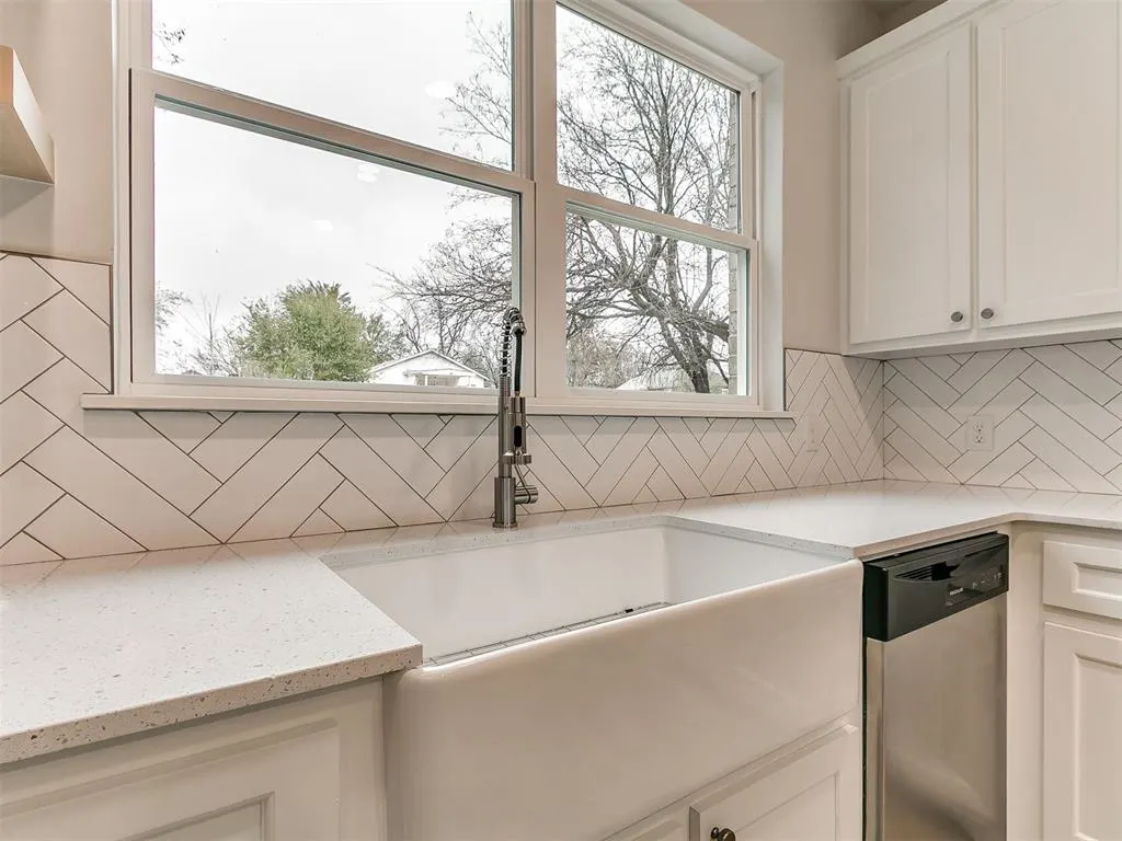 Photo 13 — 2120 NE 14th Street, Oklahoma City, OK 73117