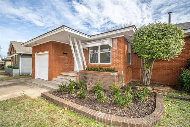 Photo 3 — 10504 Whitehaven Road, Oklahoma City, OK 73120