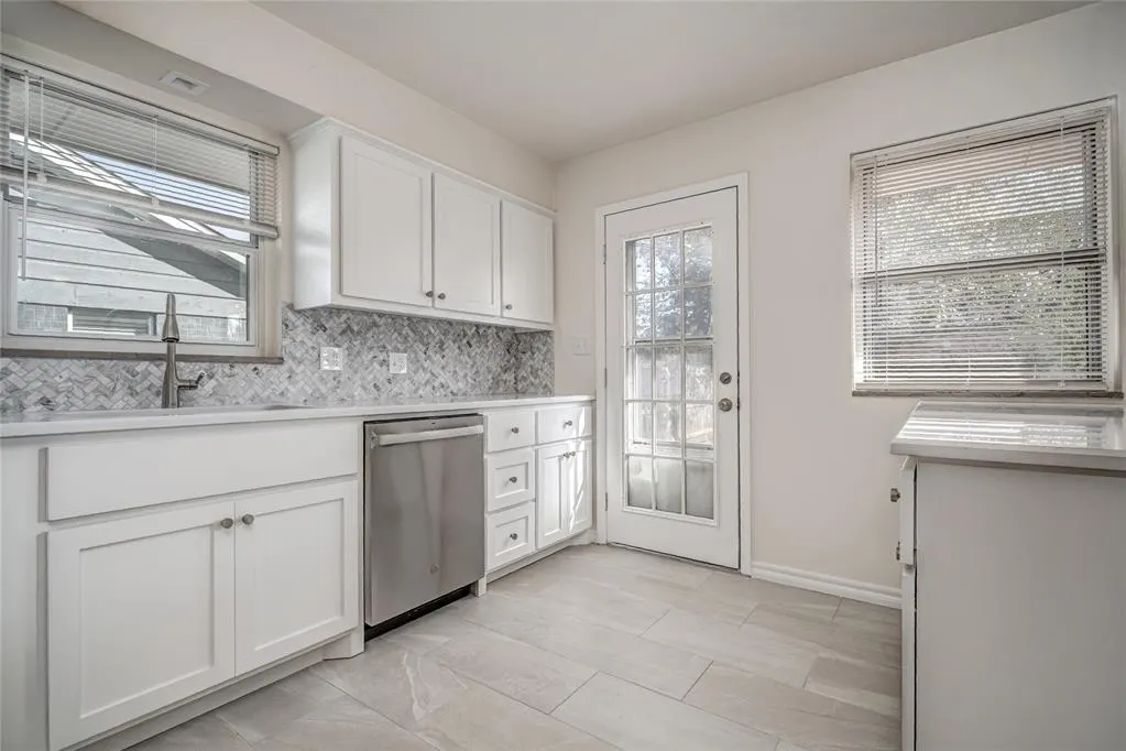 Photo 6 — 10504 Whitehaven Road, Oklahoma City, OK 73120