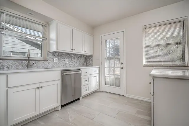 Photo 6 — 10504 Whitehaven Road, Oklahoma City, OK 73120