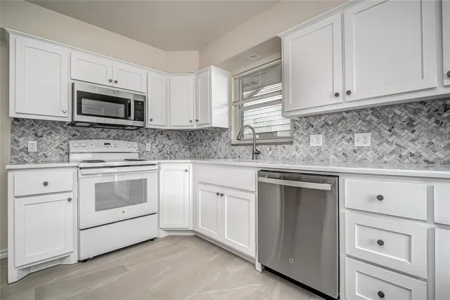 Photo 7 — 10504 Whitehaven Road, Oklahoma City, OK 73120