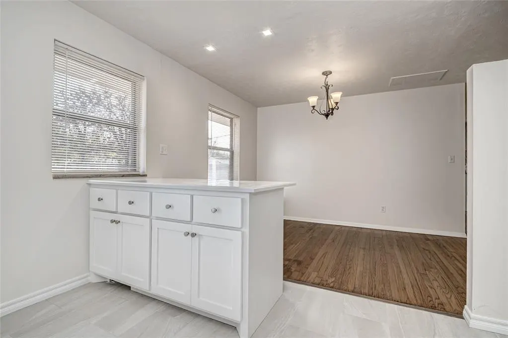 Photo 9 — 10504 Whitehaven Road, Oklahoma City, OK 73120