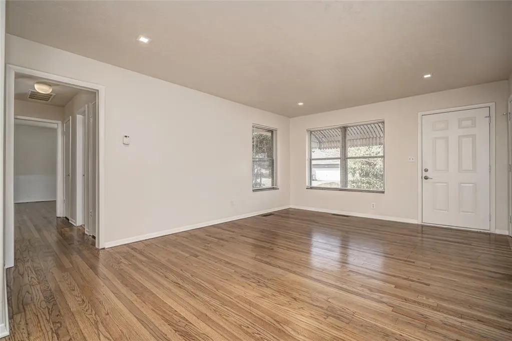 Photo 12 — 10504 Whitehaven Road, Oklahoma City, OK 73120