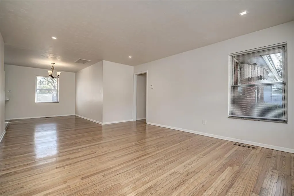 Photo 16 — 10504 Whitehaven Road, Oklahoma City, OK 73120