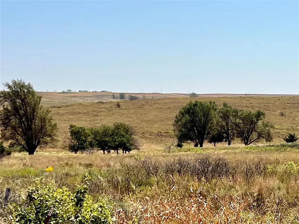 Photo 2 — 17257 E 800 Road, Crawford, OK 73642