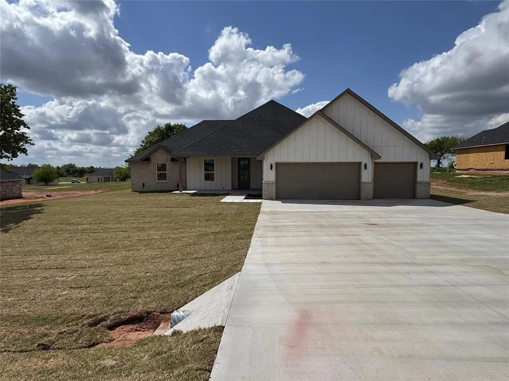 Photo 3 — 2443 Wolf Creek Bend, Blanchard, OK 73010