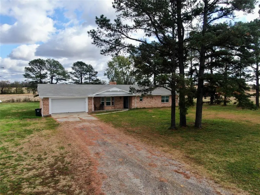 Front exterior — 11086 N 368 Road, Okemah, OK 74859