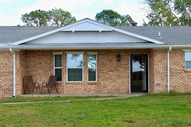 Photo 4 — 11086 N 368 Road, Okemah, OK 74859