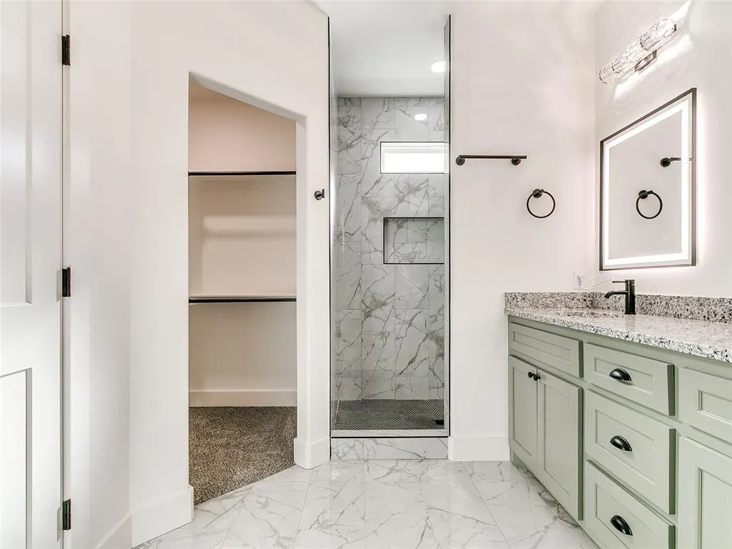 Photo 9 — 2124 NE 14th Street, Oklahoma City, OK 73117