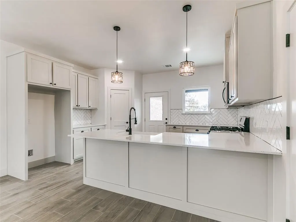 Photo 19 — 2124 NE 14th Street, Oklahoma City, OK 73117
