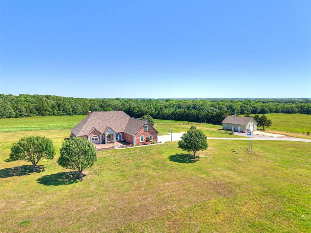 Photo 4 — 349412 E 840 Road, Kendrick, OK 74079