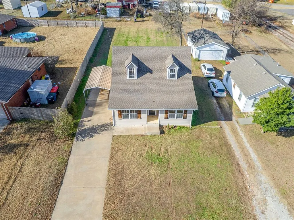 Photo 37 — 109 SW 3rd Street, Jones, OK 73049