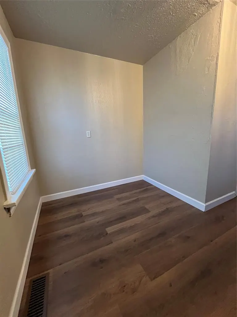 Photo 10 — 2924 NW 29th Street, Oklahoma City, OK 73107