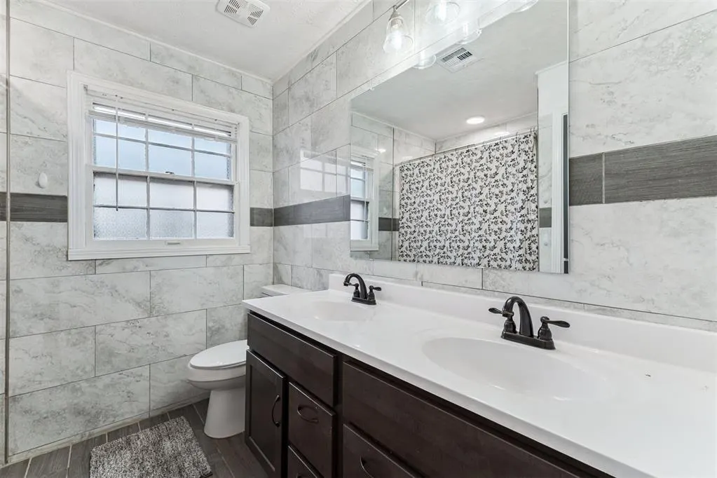 Photo 37 — 409 NE 60th Street, Oklahoma City, OK 73105