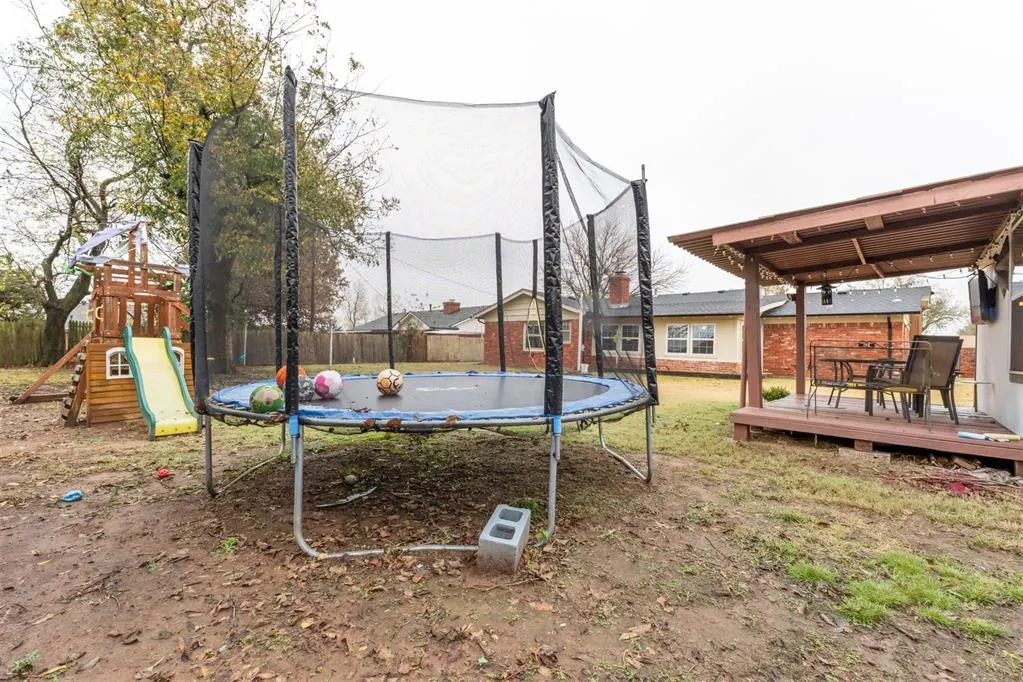 Photo 43 — 409 NE 60th Street, Oklahoma City, OK 73105