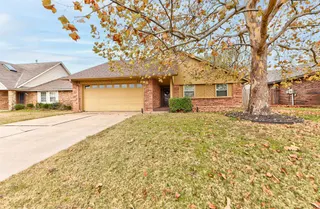 Sold home at 113 SW 141st Street