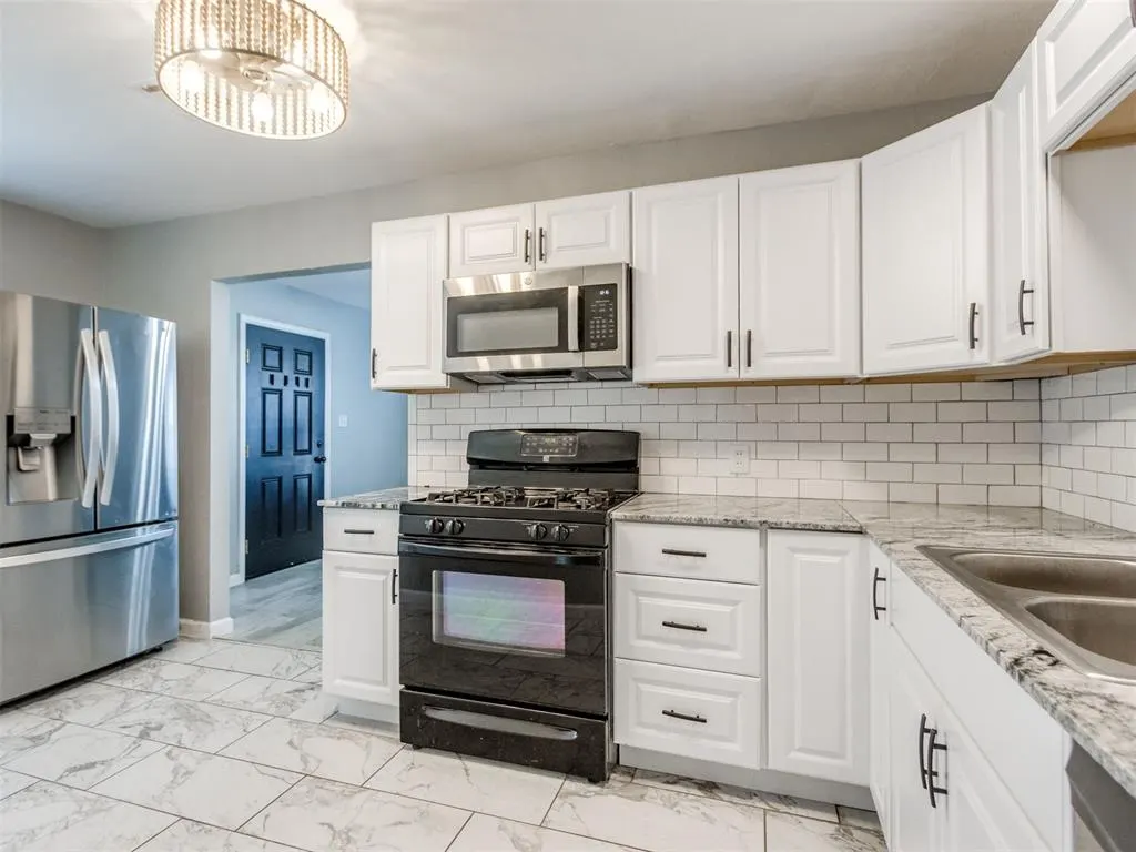 Photo 12 — 3900 Rancho Drive, Oklahoma City, OK 73119
