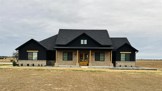Photo 2 — 15507 N 2980 Road, Crescent, OK 73028