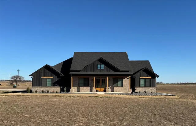 Front exterior — 15507 N 2980 Road, Crescent, OK 73028