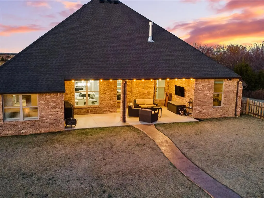Photo 9 — 5116 Edmond Rd. NW, Piedmont, OK 73078