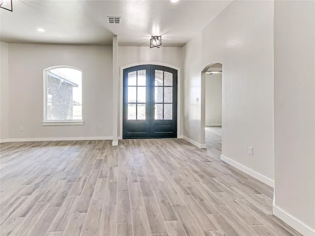 Photo 5 — 3508 Scissortail Lane, Chickasha, OK 73018