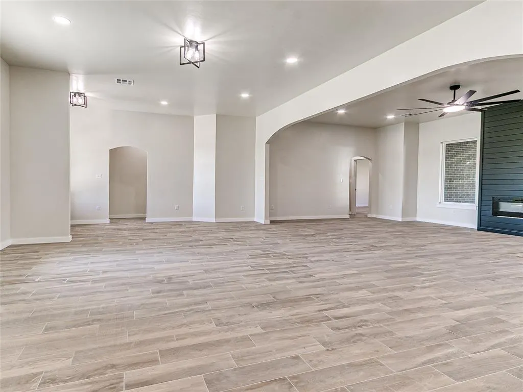 Photo 10 — 3508 Scissortail Lane, Chickasha, OK 73018