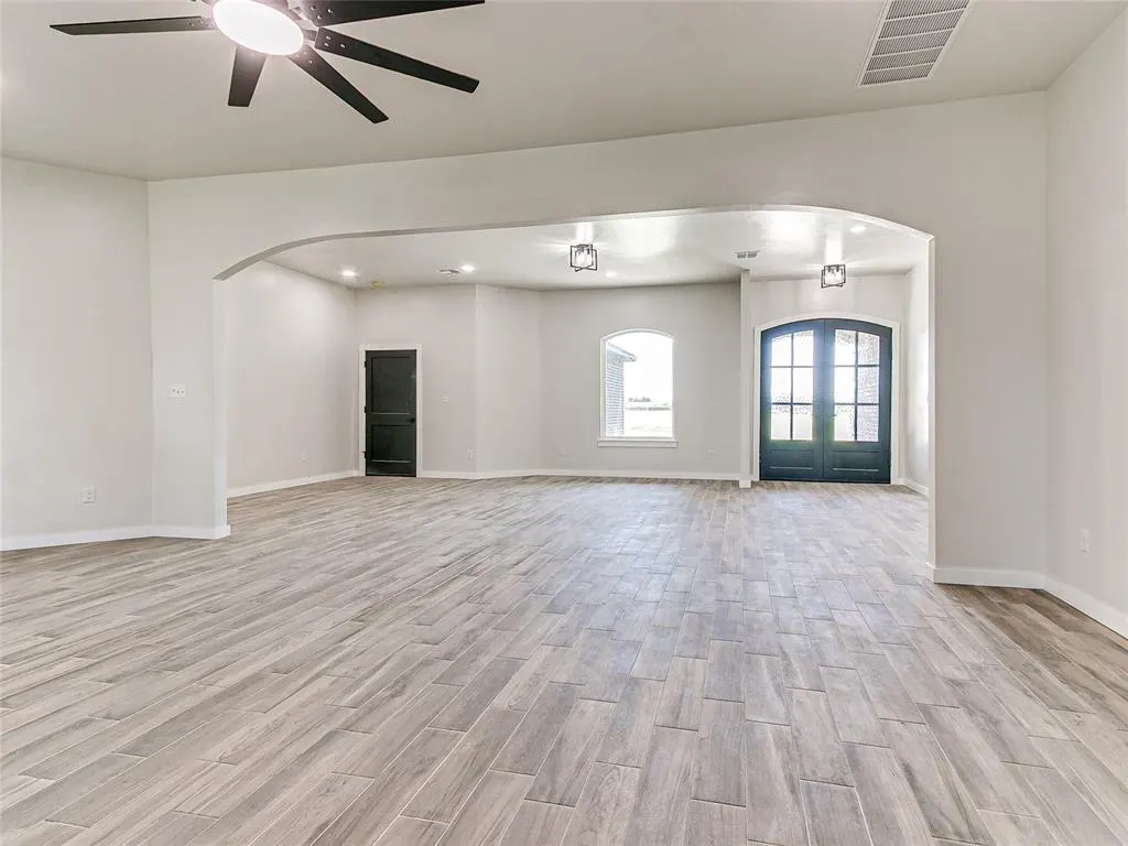 Photo 12 — 3508 Scissortail Lane, Chickasha, OK 73018