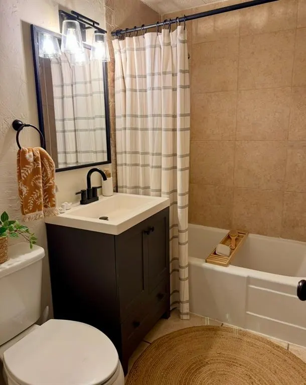 Photo 11 — 415 N Broad Street, Guthrie, OK 73044