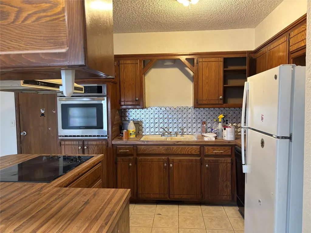 Photo 3 — 3728 Windswest Court, Oklahoma City, OK 73179