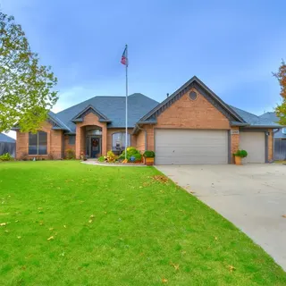 Sold home at 2509 SW 124th St