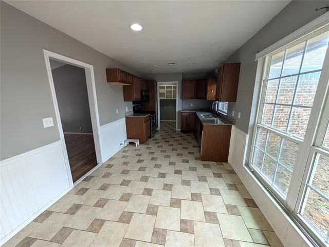 Photo 3 — 16904 Meadow Lake Circle R, Newalla, OK 74857