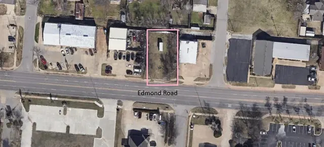 Photo 2 — 407 W Edmond Street, Edmond, OK 73003