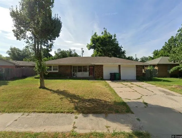 Front exterior — 4208 NW 43rd Street, Oklahoma City, OK 73112